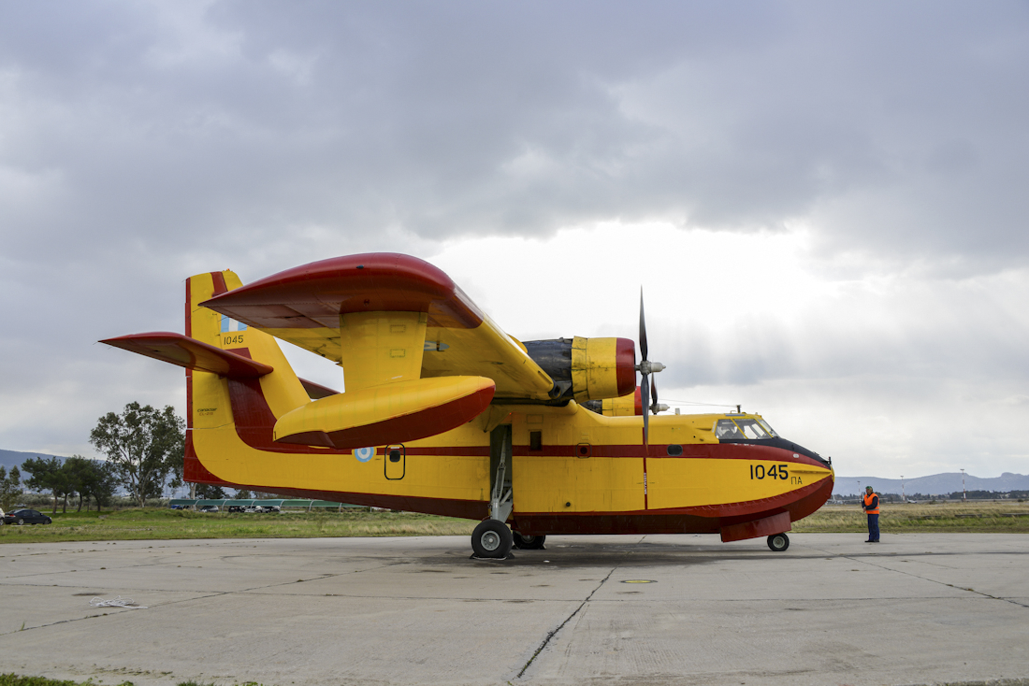 Πτώση Canadair CL-215 στην Κάρυστο: Πάνω από 45 ετών τα αεροσκάφη που επιχειρούν στις φωτιές