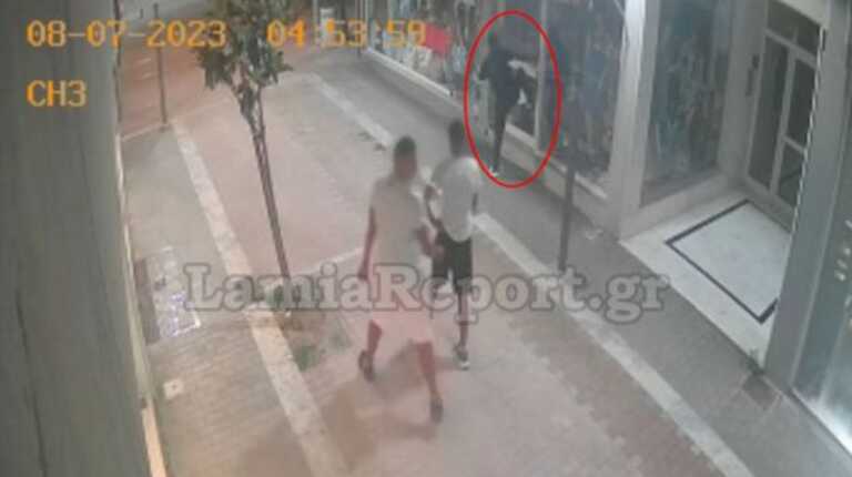 Η «καρατιά» του διαρρήκτη σε κατάστημα με εσώρουχα στη Λαμία - Το βίντεο ντοκουμέντο με το χτύπημα