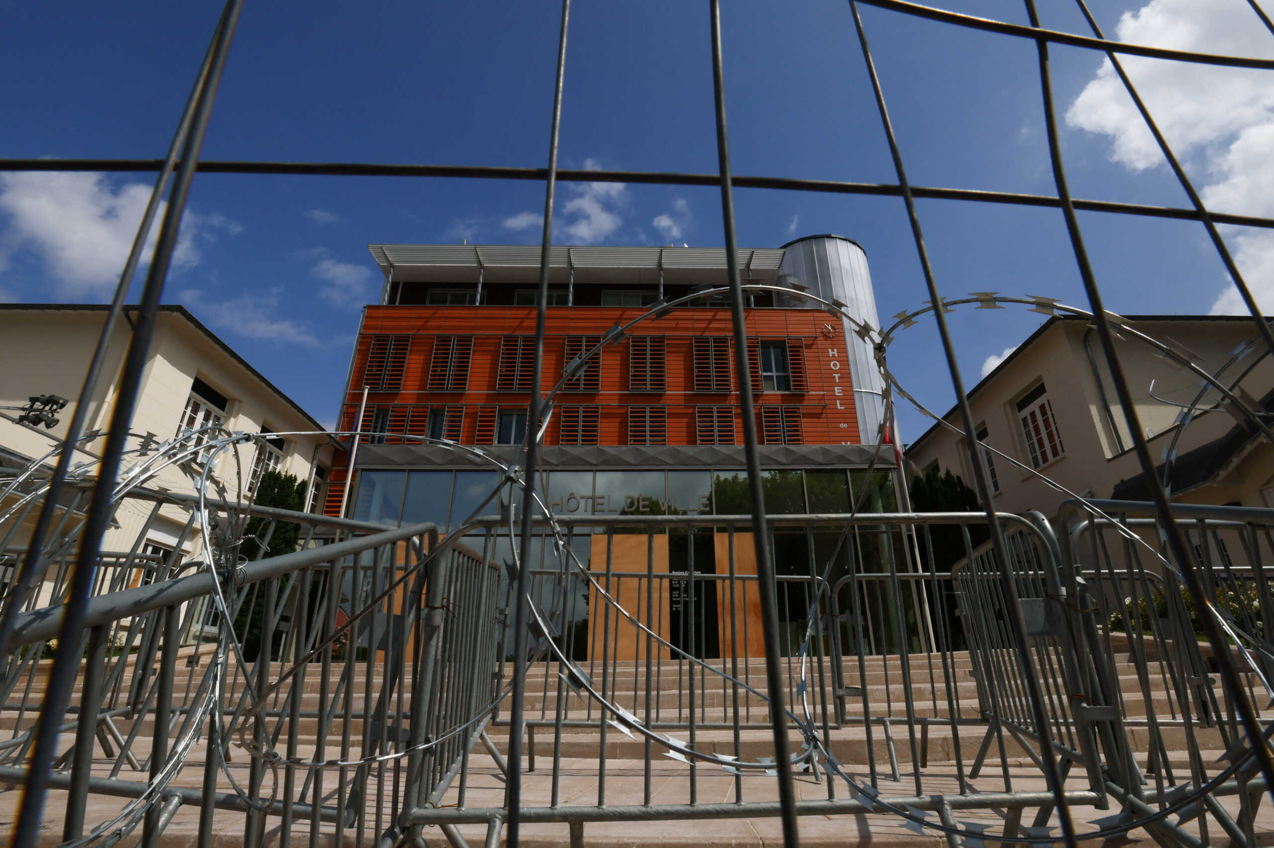 A view of the city hall in L'Hay-les-Roses, the city where the home of l'Hay-les-Roses mayor Vincent Jeanbrun was ram-raided and set alight while his wife and children were asleep inside during the unrest that has gripped the country following the death of Nahel, a 17-year-old teenager killed by a French police officer in Nanterre during a traffic stop, in L'Hay-les-Roses near Paris, France July 2, 2023. REUTERS