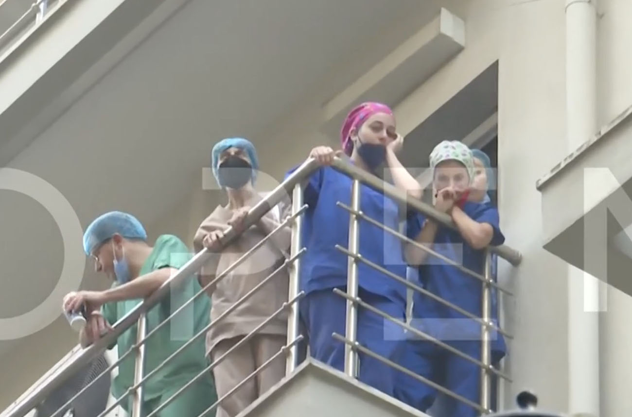 Θεσσαλονίκη: Φωτιά σε κλινική στο κέντρο – Απομακρύνονται οι ασθενείς