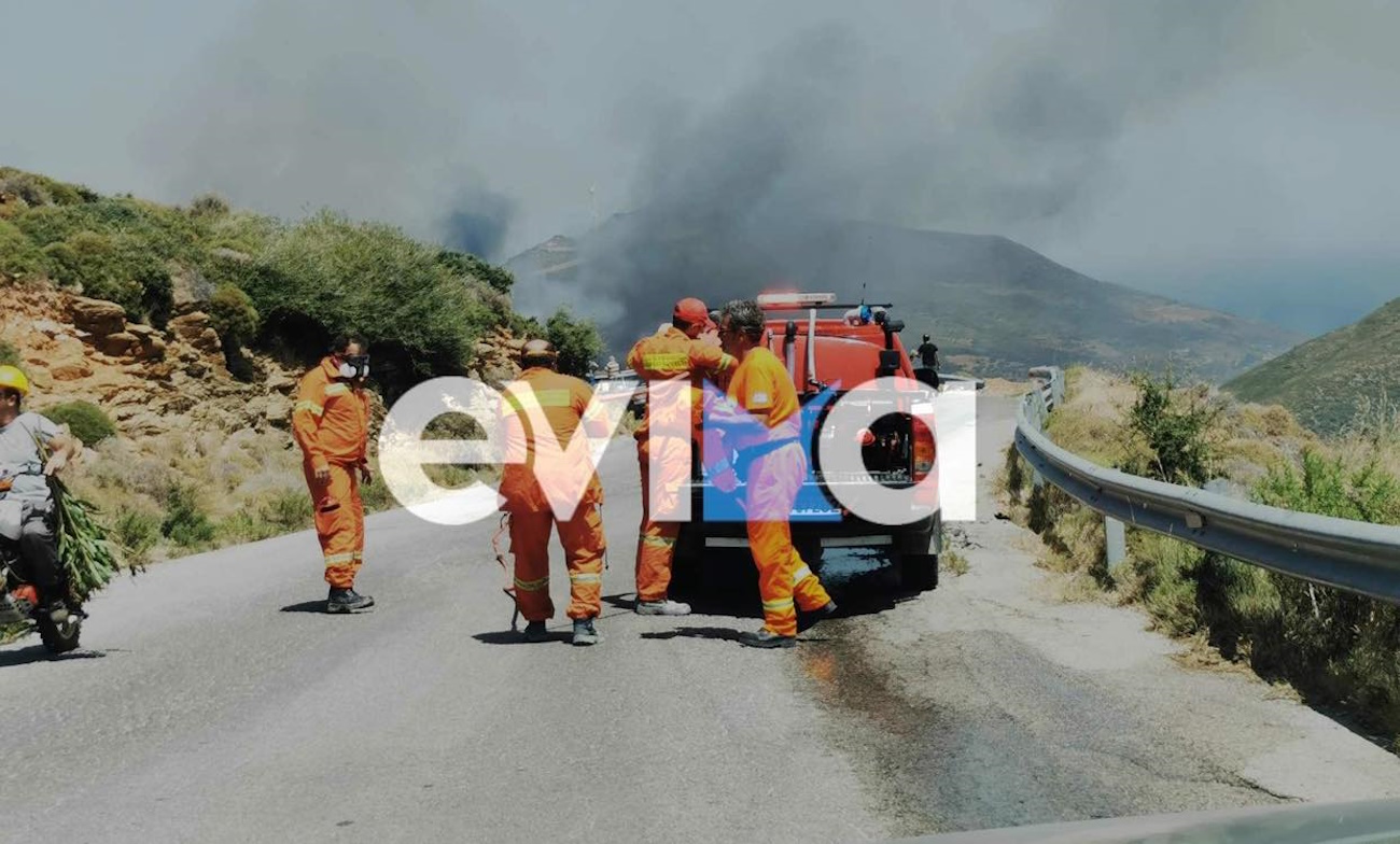 Φωτιά στην Κάρυστο: Εκκενώνονται 4 οικισμοί – Μήνυμα από το 112