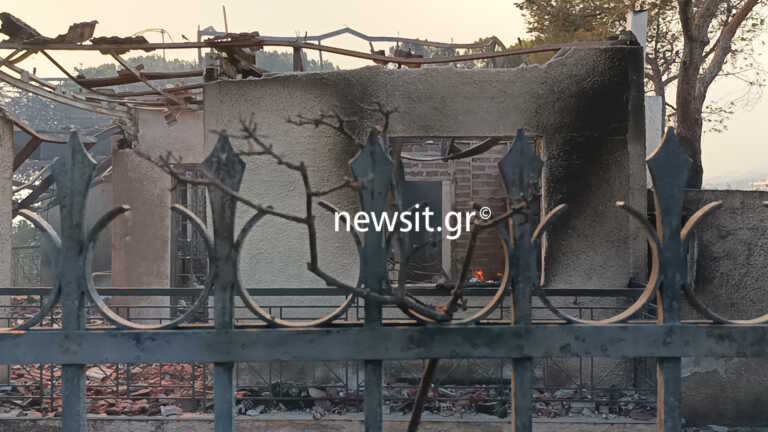 Καμμένα σπίτια και αυτοκίνητα στον οικισμό Τραμπουριά – Στις φλόγες σπίτι στο Λαγονήσι