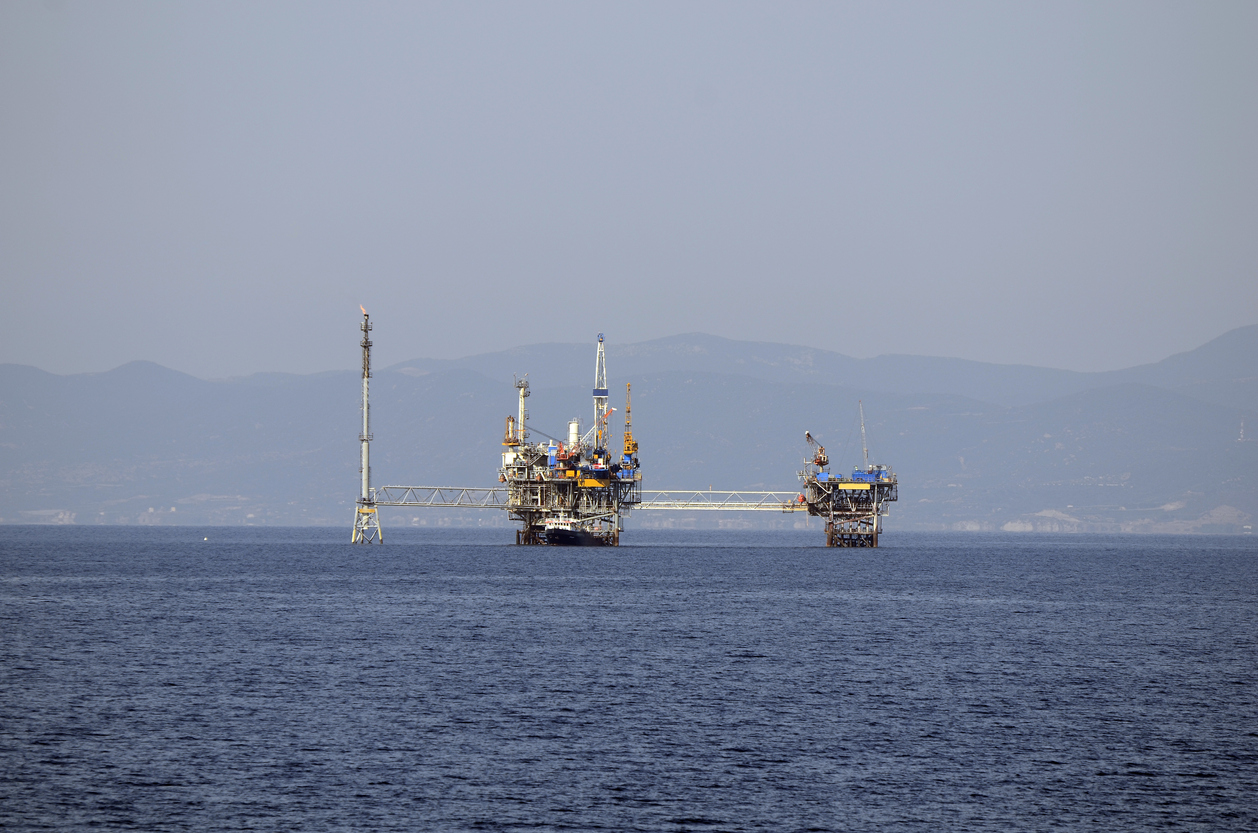 Greece, oil rig in Aegaean sea near Kavala