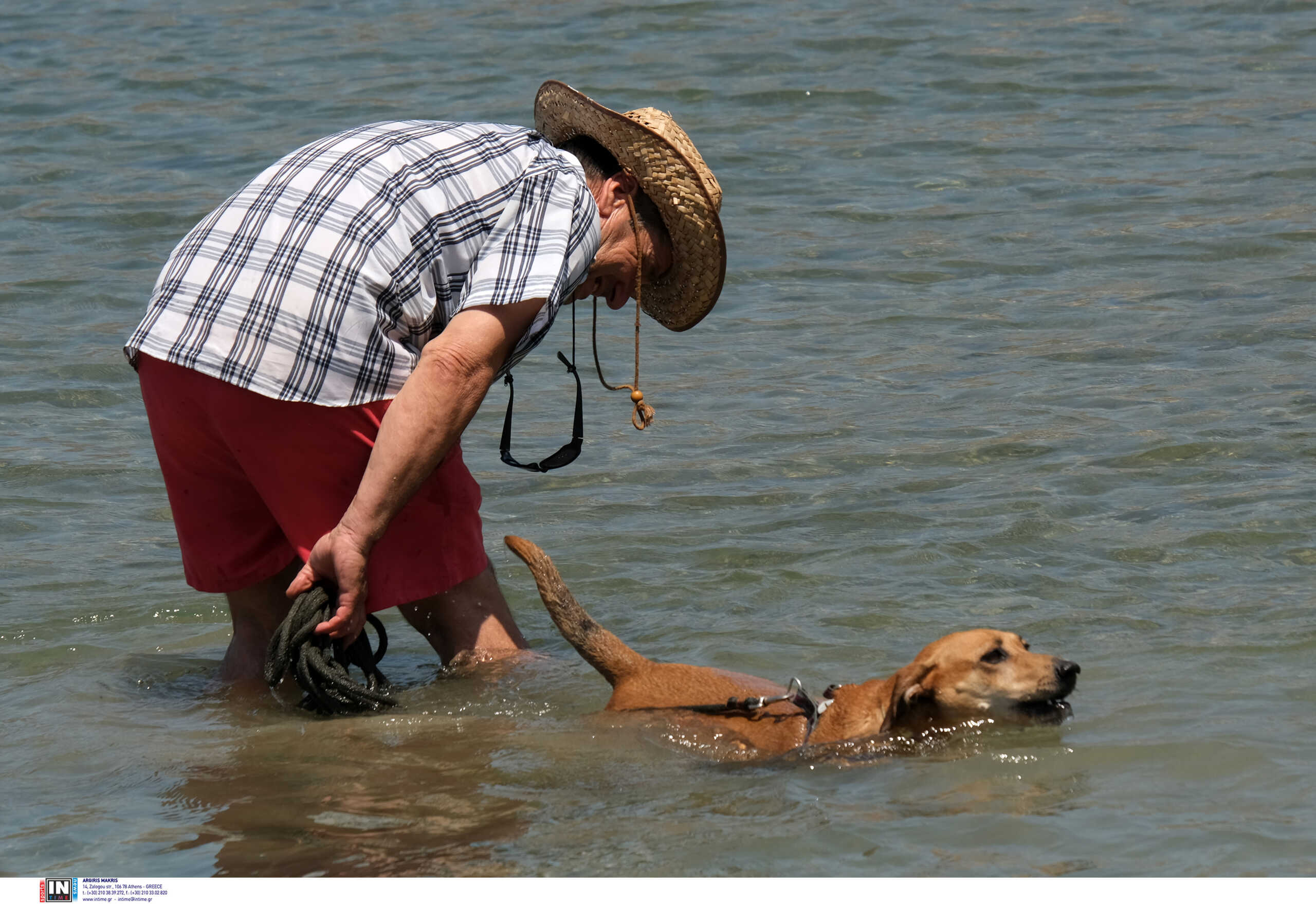 Heat wave: A heat wave is felt across the landmass where maximum temperatures are reached