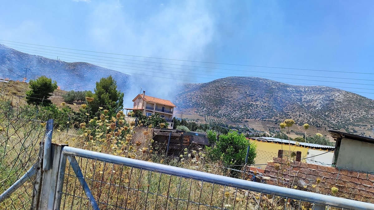 Οριοθετήθηκε η φωτιά στην Κερατέα