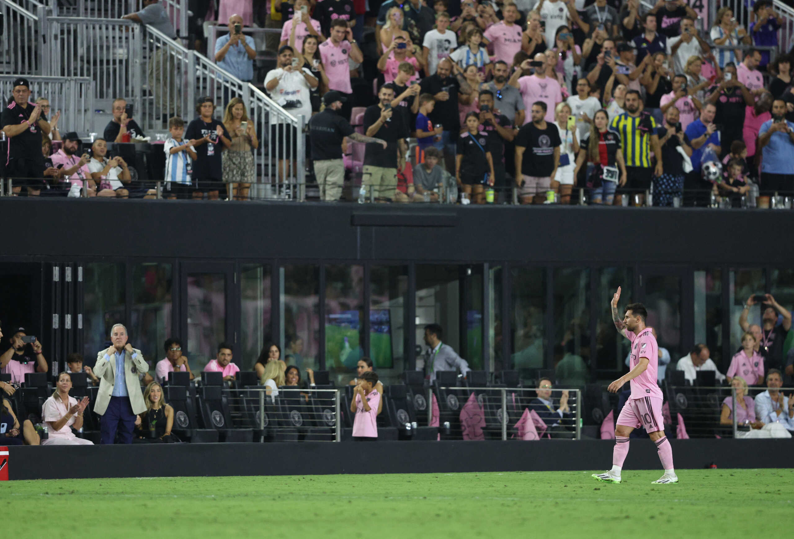 Jul 25, 2023; Fort Lauderdale, FL, USA; Inter Miami CF forward Lionel Messi (10) acknowledges the crowd as he is taken out of the game during the second half against Atlanta United at DRV PNK Stadium. Mandatory Credit: Nathan Ray Seebeck-USA TODAY Sports