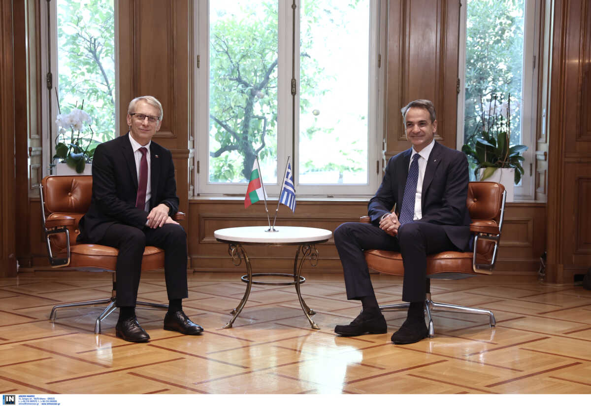 Μητσοτάκης σε Βούλγαρο πρωθυπουργό για φωτιές: «Δύσκολο καλοκαίρι μπροστά μας, θα κάνουμε ό,τι μπορούμε»