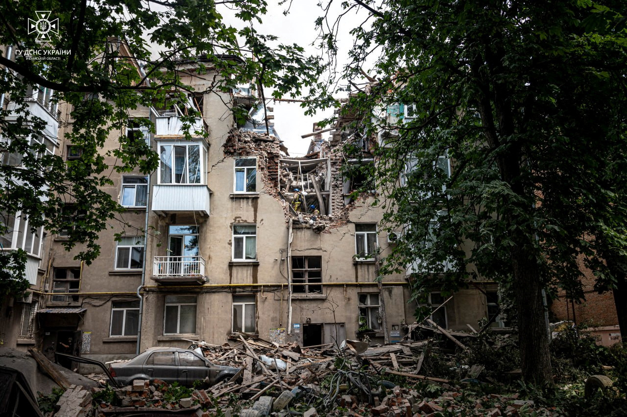 Πόλεμος στην Ουκρανία: Τρεις νεκροί και ζημιές στο κινεζικό προξενείο της Οδησσού από τους ρωσικούς βομβαρδισμούς