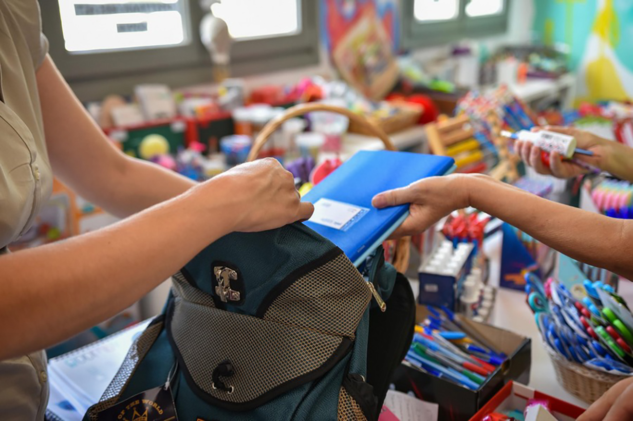 Kostas Skrekas announced a profit cap on nine school supplies