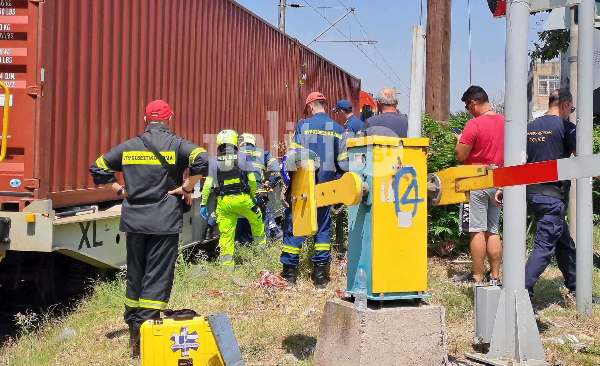 Θεσσαλονίκη: Σύγκρουση τρένου με μηχανή