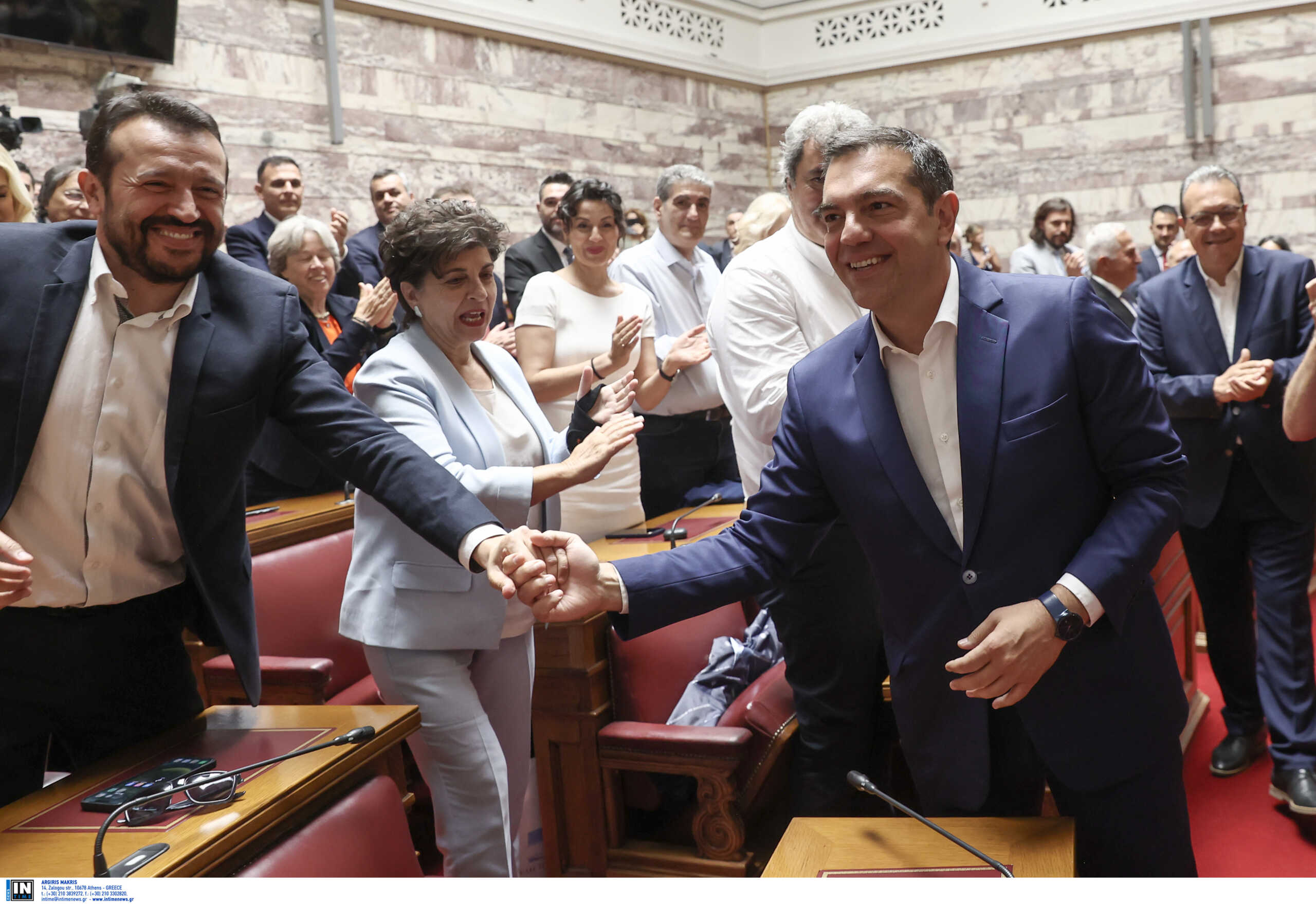 Αποθεώθηκε από τους βουλευτές ο Τσίπρας – Ομόφωνα πρόεδρος της ΚΟ του ΣΥΡΙΖΑ ο Φάμελλος