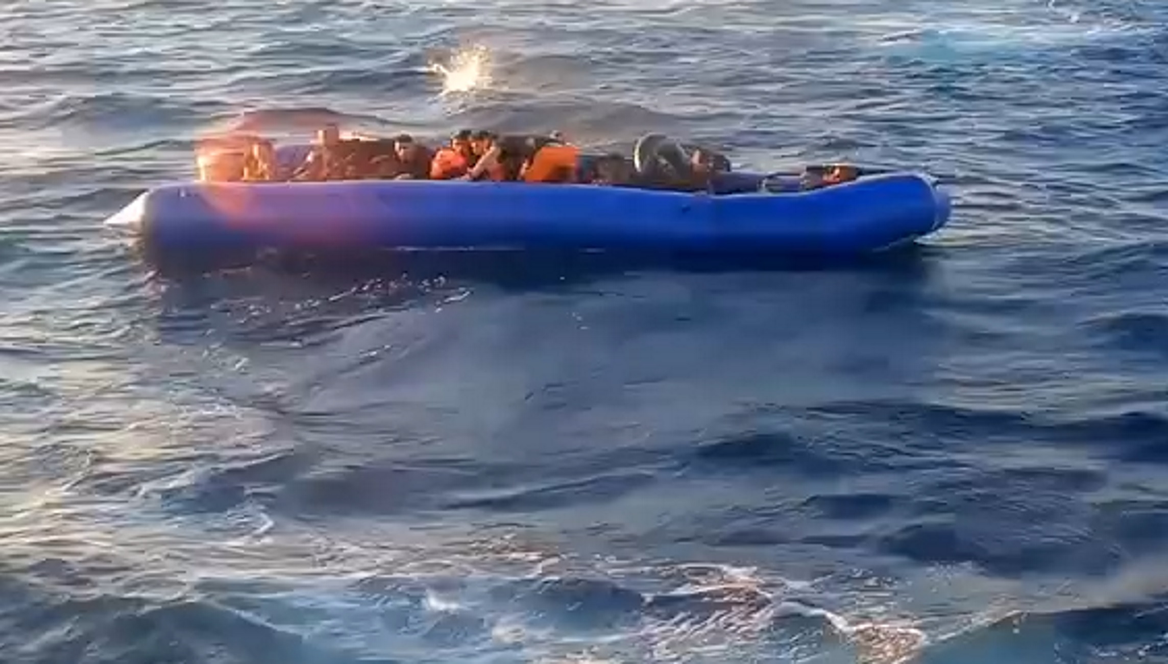 Κως: Βίντεο του λιμενικού από την επιχείρηση διάσωσης μεταναστών στο Αιγαίο