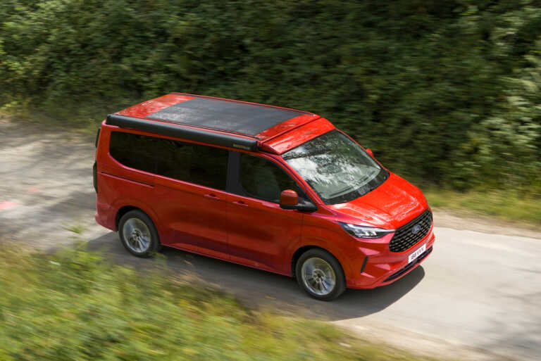 Η Ford αποκαλύπτει την επόμενη γενιά του Nugget Camper Van