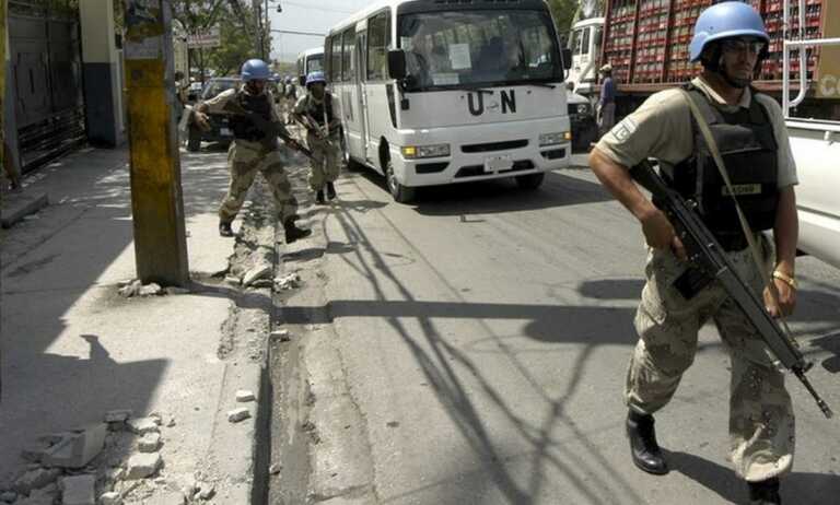 Συναγερμός στην Κύπρο - Τουρκοκύπριοι επιτέθηκαν σε άνδρες των Ηνωμένων Εθνών στην Πύλα