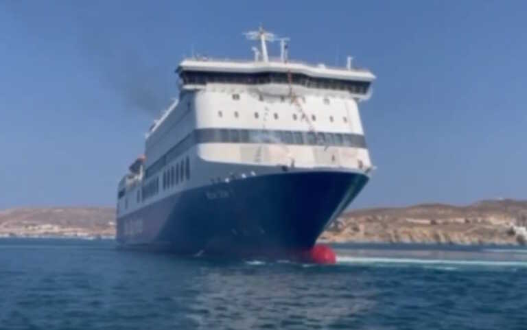 Η πιρουέτα του Blue Star I στο λιμάνι της Πάρου - Το θέαμα που μαγνήτισε τα βλέμματα