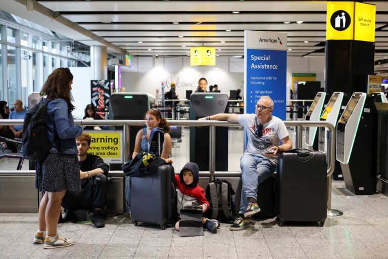 Λάθος γαλλικής εταιρείας μπορεί να προκάλεσε το διεθνές χάος στις πτήσεις - «Καθυστερήσεις έως την Παρασκευή»