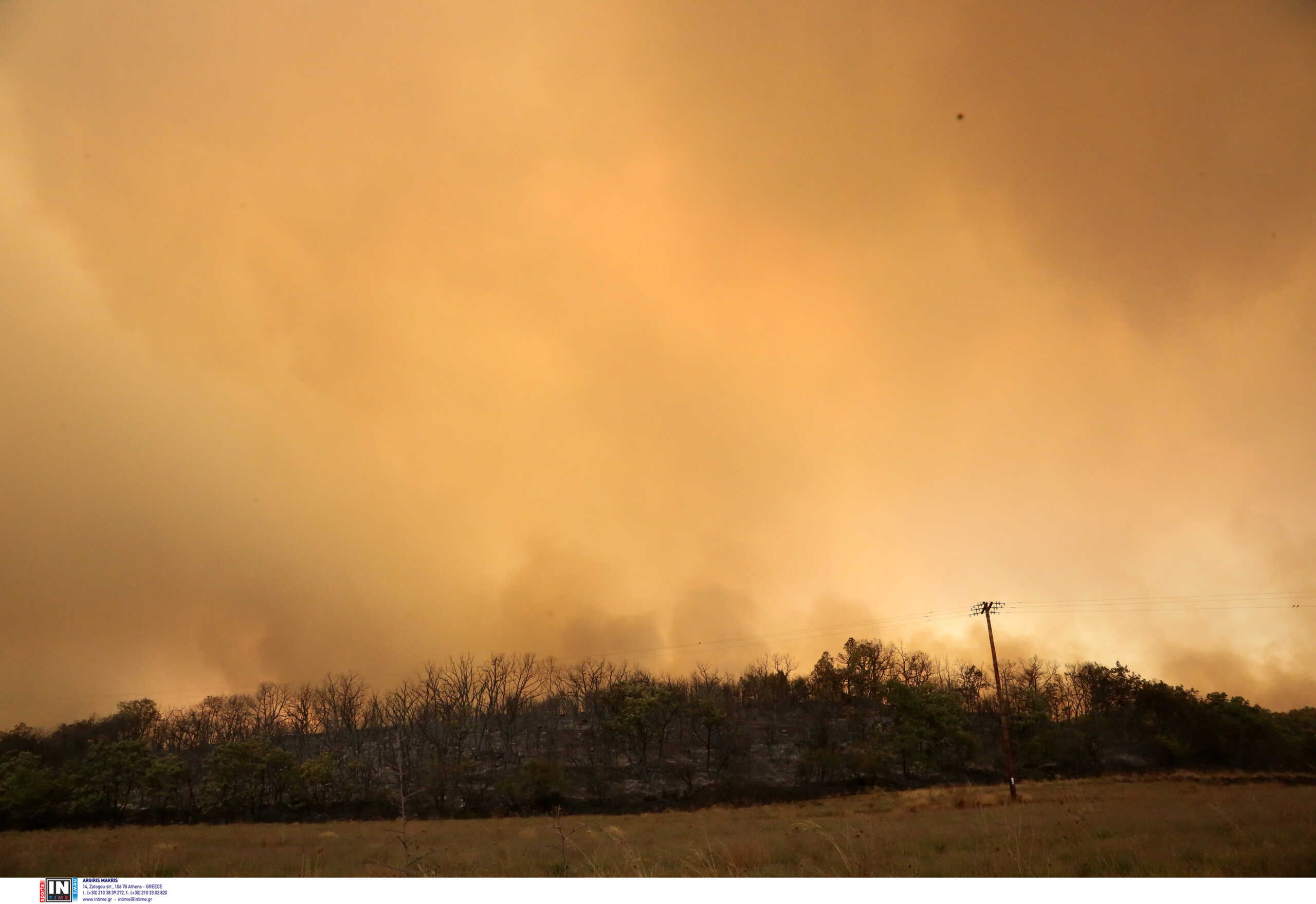Φωτιά στον Έβρο: Αναζωπυρώσεις και μάχες με τις φλόγες σε Δαδιά, Λευκίμμη, Αύρα και Τρεις Βρύσες