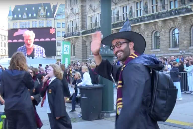 Παγκόσμιο ρεκόρ «Χάρι Πότερ» - Στο Αμβούργο η μεγαλύτερη συγκέντρωση μεταμφιεσμένων στον διάσημο μάγο