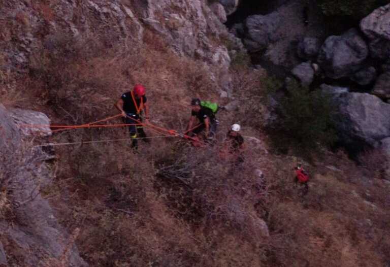 Κρήτη: Επιχείρηση διάσωσης 60χρονου από φαράγγι στην Πρέβελη