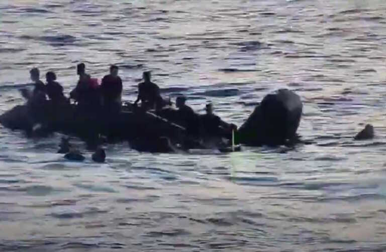 Διασώθηκαν 40 μετανάστες που κινδύνευαν να πνιγούν στη Λέσβο - Βίντεο από την επιχείρηση του λιμενικού