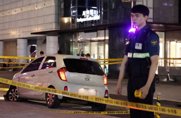 Τουλάχιστον ένας νεκρός και 12 τραυματίες από επίθεση με μαχαίρι κοντά στη Σεούλ