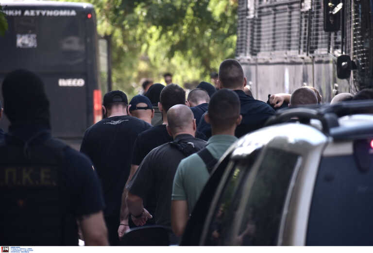 Έρχονται νέα εντάλματα σύλληψης για Έλληνες και Κροάτες χούλιγκαν - Πάνω από 20 ευρήματα φέρουν κηλίδες αίματος