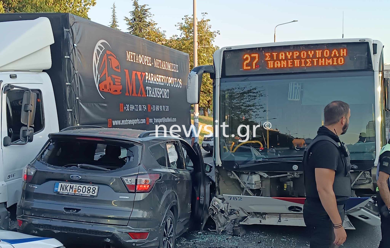 Θεσσαλονίκη: Άγρια καταδίωξη κλεμμένου αυτοκινήτου – Έπεσε πάνω σε λεωφορείο