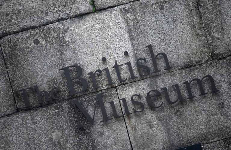 Νέος διευθυντής στο Βρετανικό Μουσείο μετά το σκάνδαλο κλοπής αρχαιοτήτων - Ποιος είναι ο Νίκολας Κάλιναν