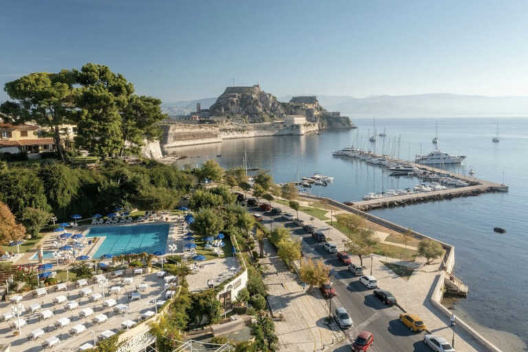 Reggeborgh: Τα επόμενα σχέδια των Ολλανδών που απέκτησαν το Corfu Palace – Οι δεσμοί του ιδιοκτήτη με την Κέρκυρα