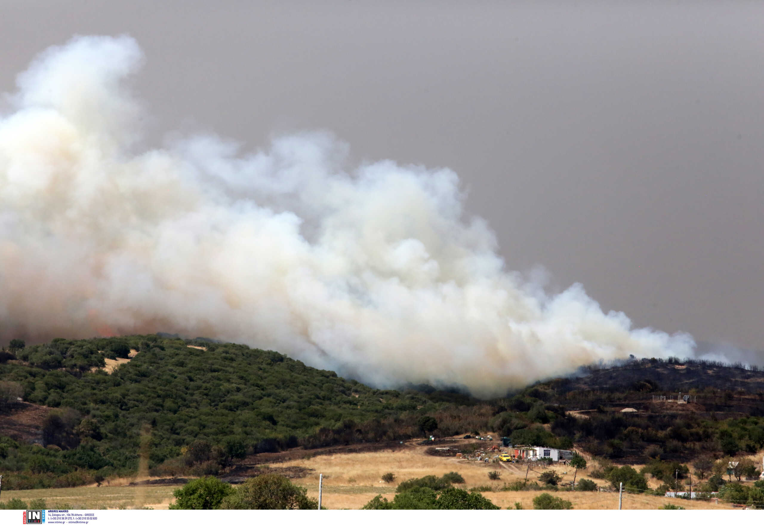Φωτιές στην Ελλάδα: Βελτιωμένη η εικόνα στα πύρινα μέτωπα – Μάχη με τις αναζωπυρώσεις