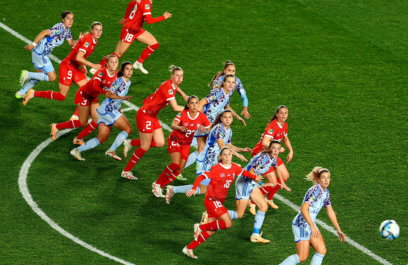 Soccer Football - FIFA Women’s World Cup Australia and New Zealand 2023 - Round of 16 - Switzerland v Spain - Eden Park, Auckland, New Zealand - August 5, 2023
Switzerland's Meriame Terchoun and Julia Stierli in action with Spain's Irene Paredes and Ona Batlle REUTERS