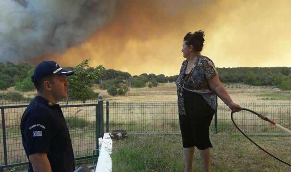 Φωτιά στην Αλεξανδρούπολη: Τιτάνια μάχη με τις φλόγες – Εκκενώθηκαν 8 οικισμοί