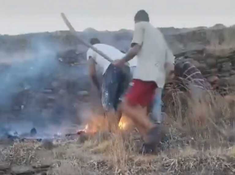 Η στιγμή που κάτοικοι της Κύθνου προσπαθούν με φτυάρια να σώσουν τις περιουσίες τους από τη φωτιά