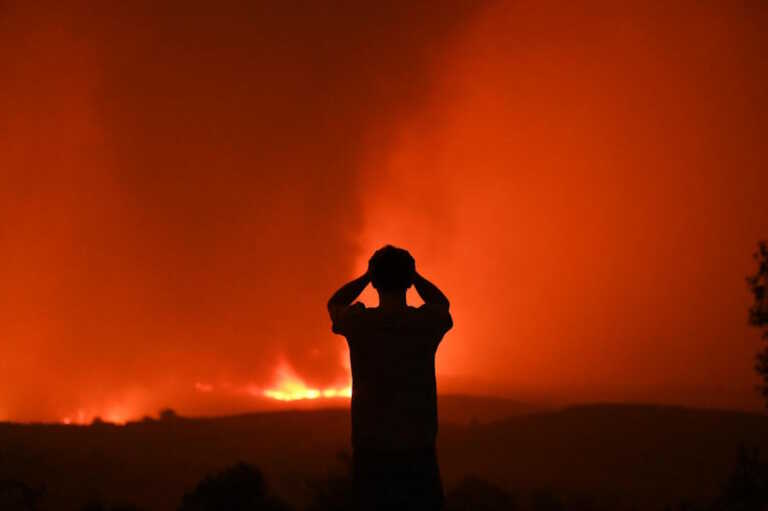 Η φωτιά στη Φυλή κινείται κόντρα στον άνεμο – Πώς θα εξελιχθεί τις επόμενες ώρες