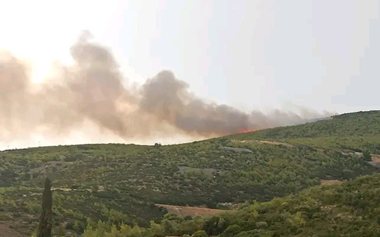 Φωτιά στο Μαραθώνα: Πέντε εστίες, πιθανότατα από κεραυνούς