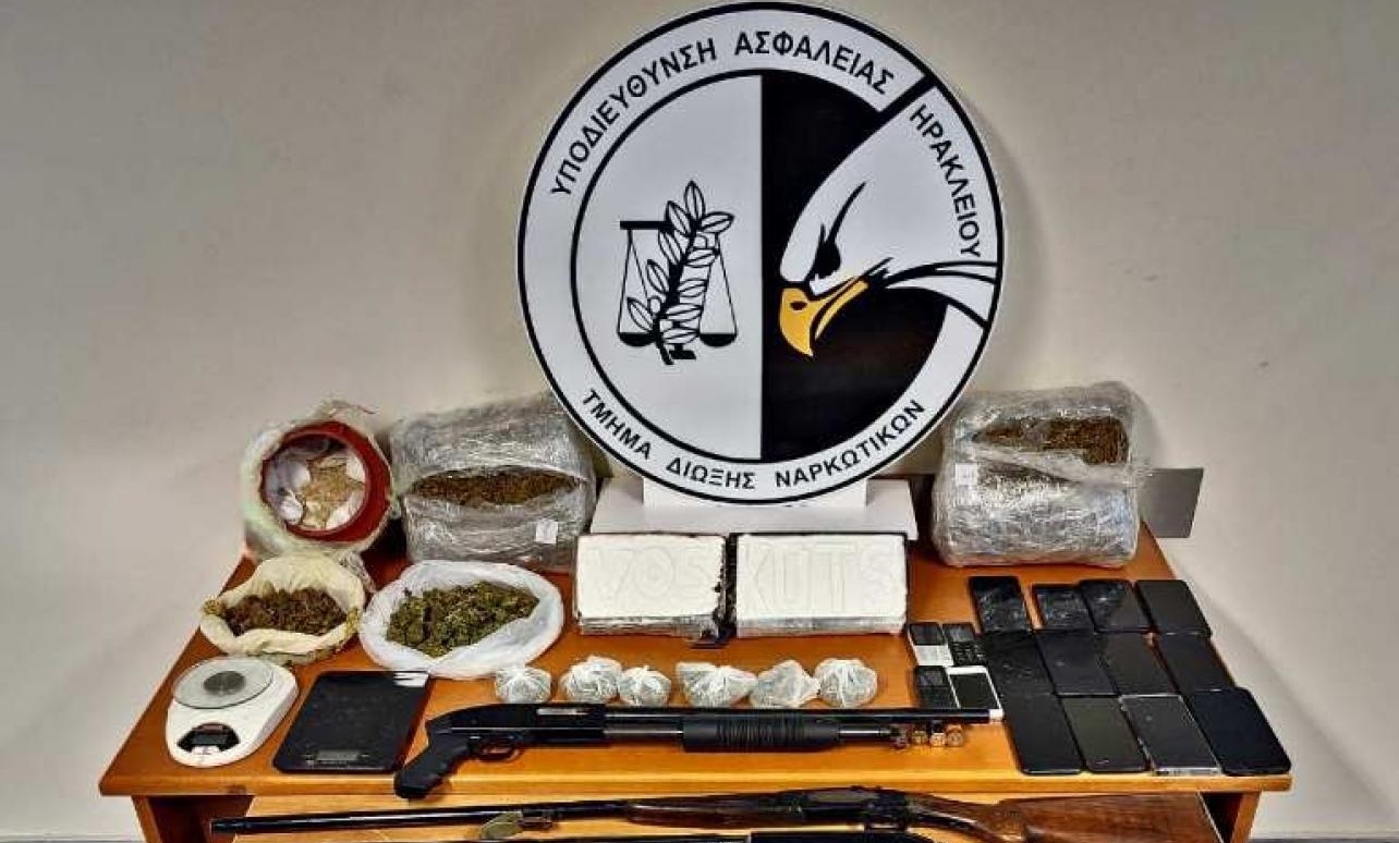 Ηράκλειο: Εξαρθρώθηκε σπείρα διακίνησης ναρκωτικών – Έγιναν εννέα συλλήψεις, εντοπίστηκαν δυο κιλά κοκαΐνης και τέσσερα κάνναβης