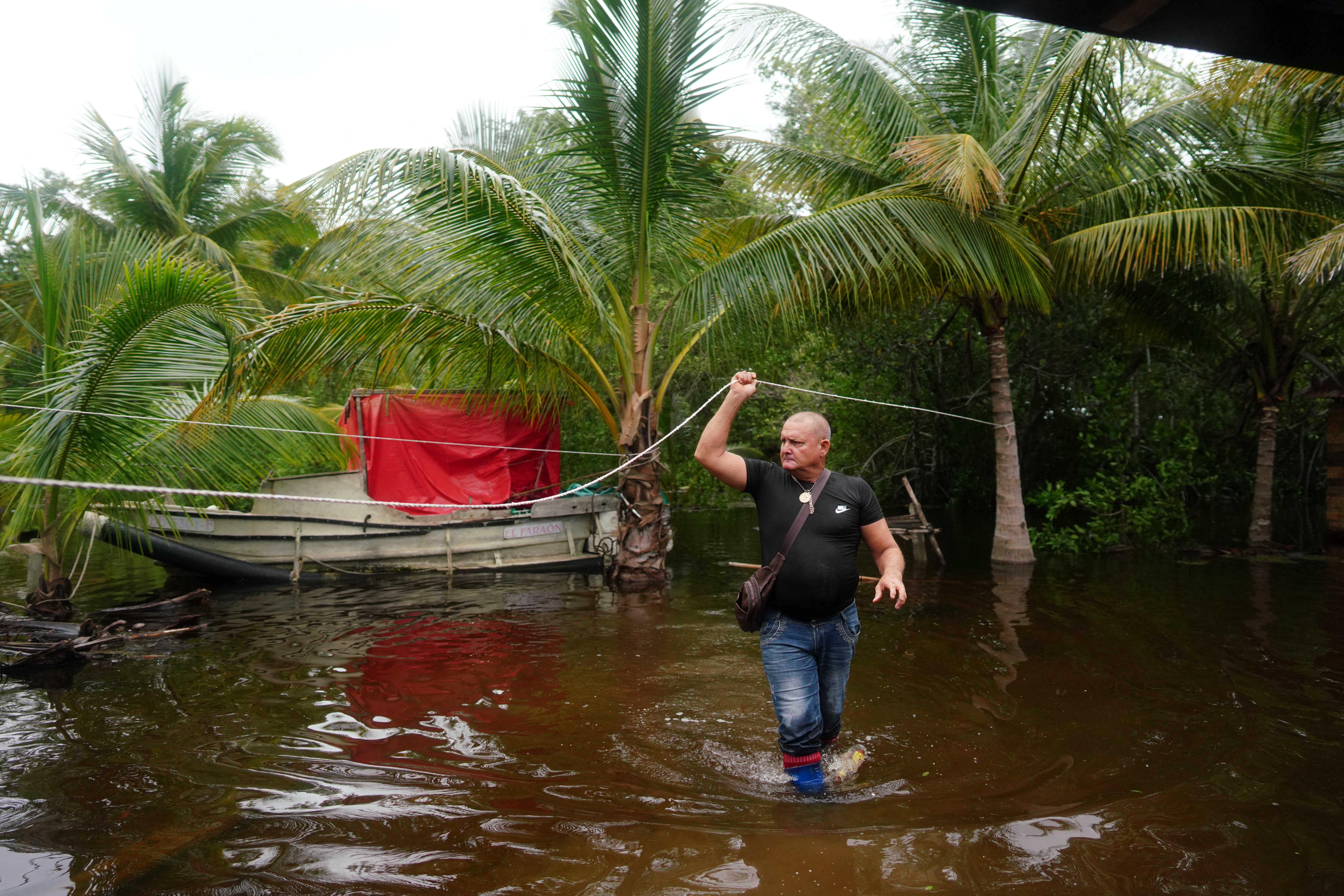 Τυφώνας Ιντάλια: Είναι πλέον κατηγορίας 4 - Ετοιμάζονται οι κάτοικοι της Φλόριντα - ΦΩΤΟ