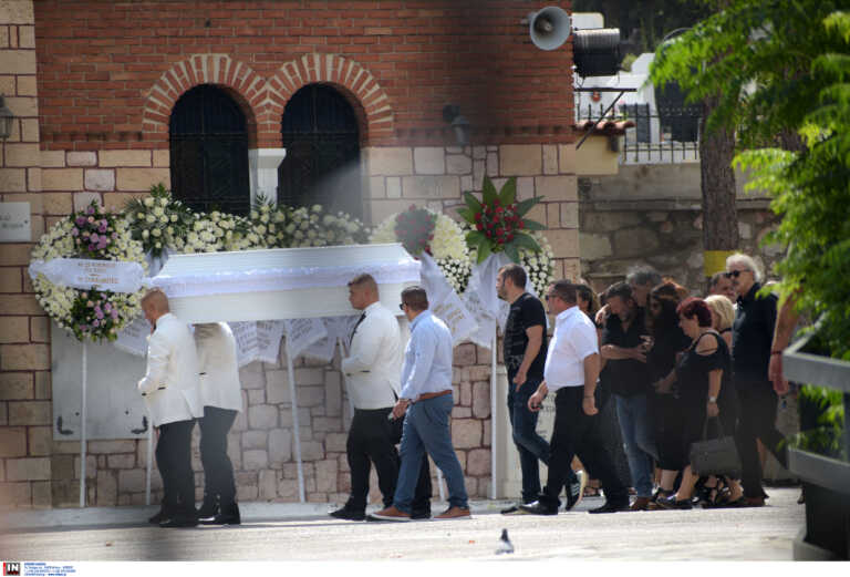 Ανείπωτη θλίψη στην κηδεία του 11χρονου γιου του Οδυσσέα Σταμούλη