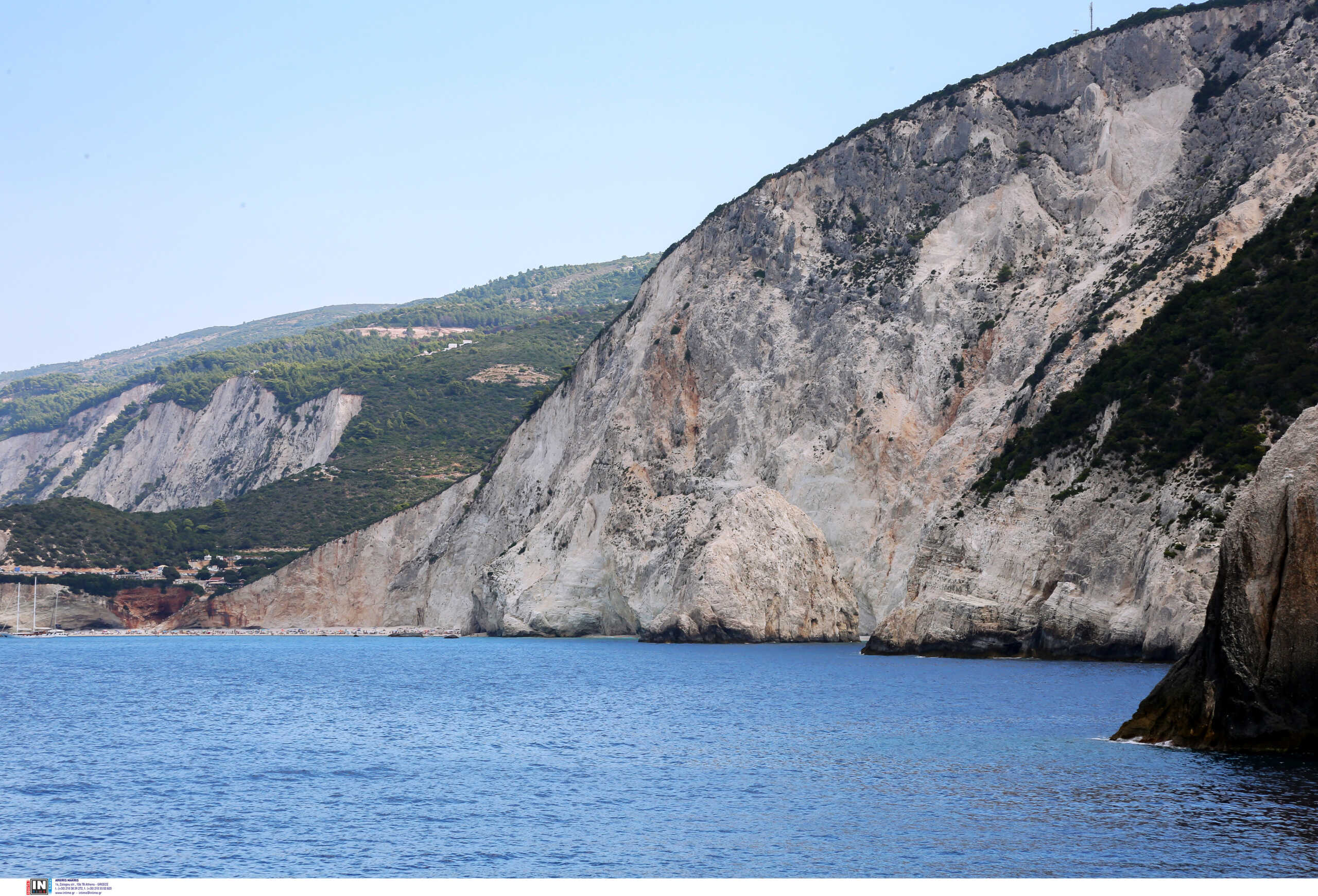 Λευκάδα: Διάσωση 5 ανθρώπων που έκαναν κανό στην παραλία «Κάθισμα» με 7 μποφόρ