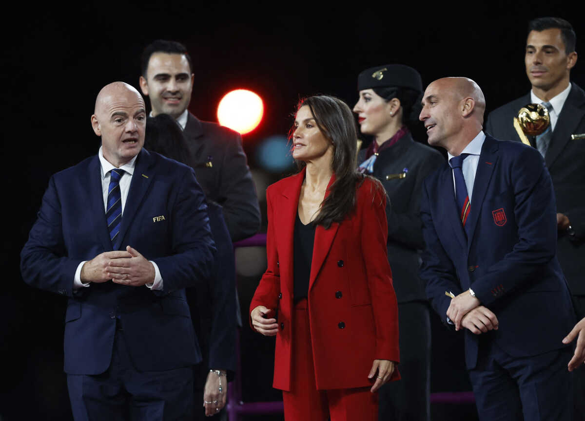 Soccer Football - FIFA Women's World Cup Australia and New Zealand 2023 - Final - Spain v England - Stadium Australia, Sydney, Australia - August 20, 2023 FIFA president Gianni Infantino and Spain's Queen Letizia before the ceremony REUTERS