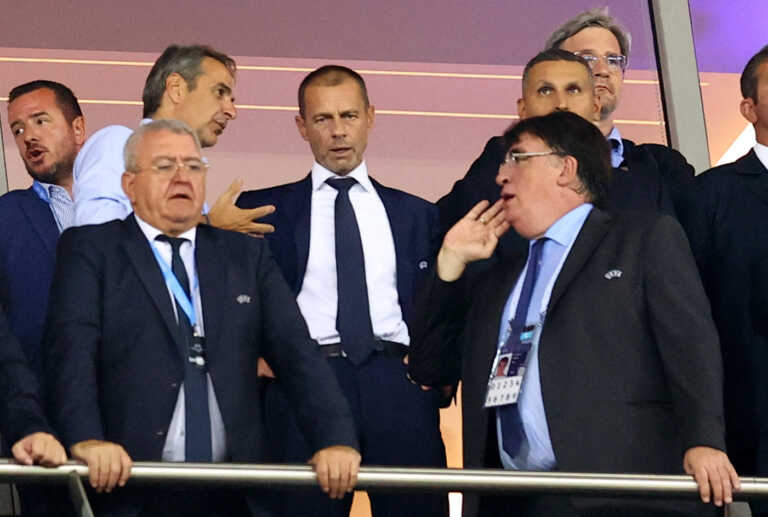 Ο Κυριάκος Μητσοτάκης στο «Καραϊσκάκης» για τον τελικό του UEFA Super Cup