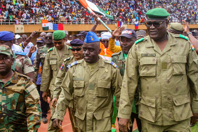 Αποφασίζουμε και διατάζουμε - Το στρατιωτικό καθεστώς σχημάτισε νέα κυβέρνηση στο Νίγηρα