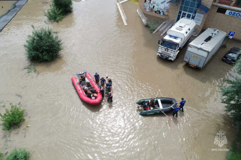 Χιλιάδες σπίτια πλημμύρισαν στη ρωσική Άπω Ανατολή λόγω του τυφώνα Χανούν
