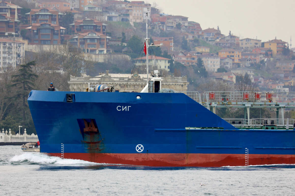 Russian-flagged SIG tanker transits Bosphorus in Istanbul, Turkey March 31, 2022. REUTERS