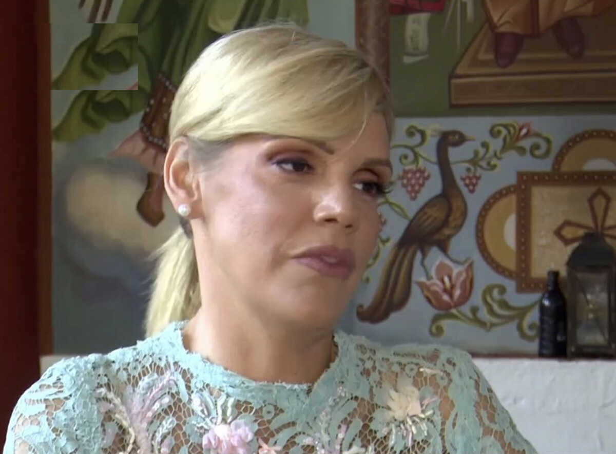 Σάσα Σταμάτη: Ξύπνησα ένα πρωί και είχα μουδιάσει ολόκληρη, πήγα στο Θριάσιο με ταχυπαλμίες