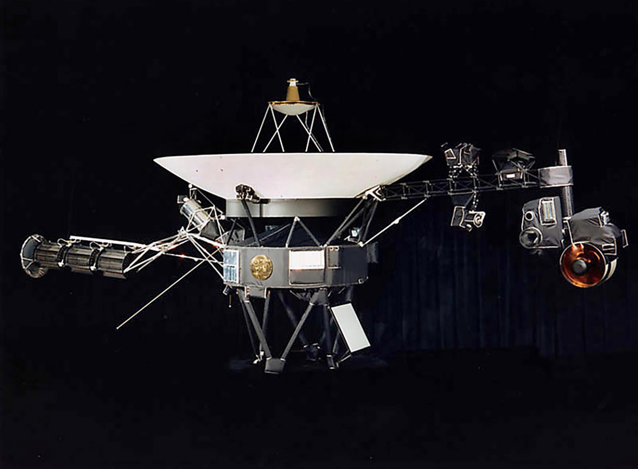 DCA02 - 20020809 - WASHINGTON, DC, UNITED STATES : This NASA file image obtained 09 August 2002 shows one of the Voyager spacecraft. Now in its 25th year, Voyager continues its quest to push the bounds of space exploration. The twin Voyager 1 and 2 spacecraft opened new vistas in space by greatly expanding our knowledge of Jupiter and Saturn. Voyager 2 then extended the planetary adventure when it flew by Uranus and Neptune, becoming the only spacecraft ever to visit these worlds. Voyager 1, now the most distant human-made object in the universe, and Voyager 2, close on its heels, continue their ground-breaking journey with their current mission to study the region in space where the Sun's influence ends and the dark recesses of interstellar space begin.     EPA PHOTO        NASA
