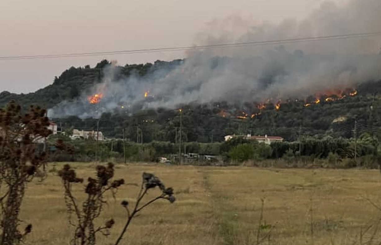 Φωτιά στη Ζάκυνθο στην περιοχή Ακρωτήρι