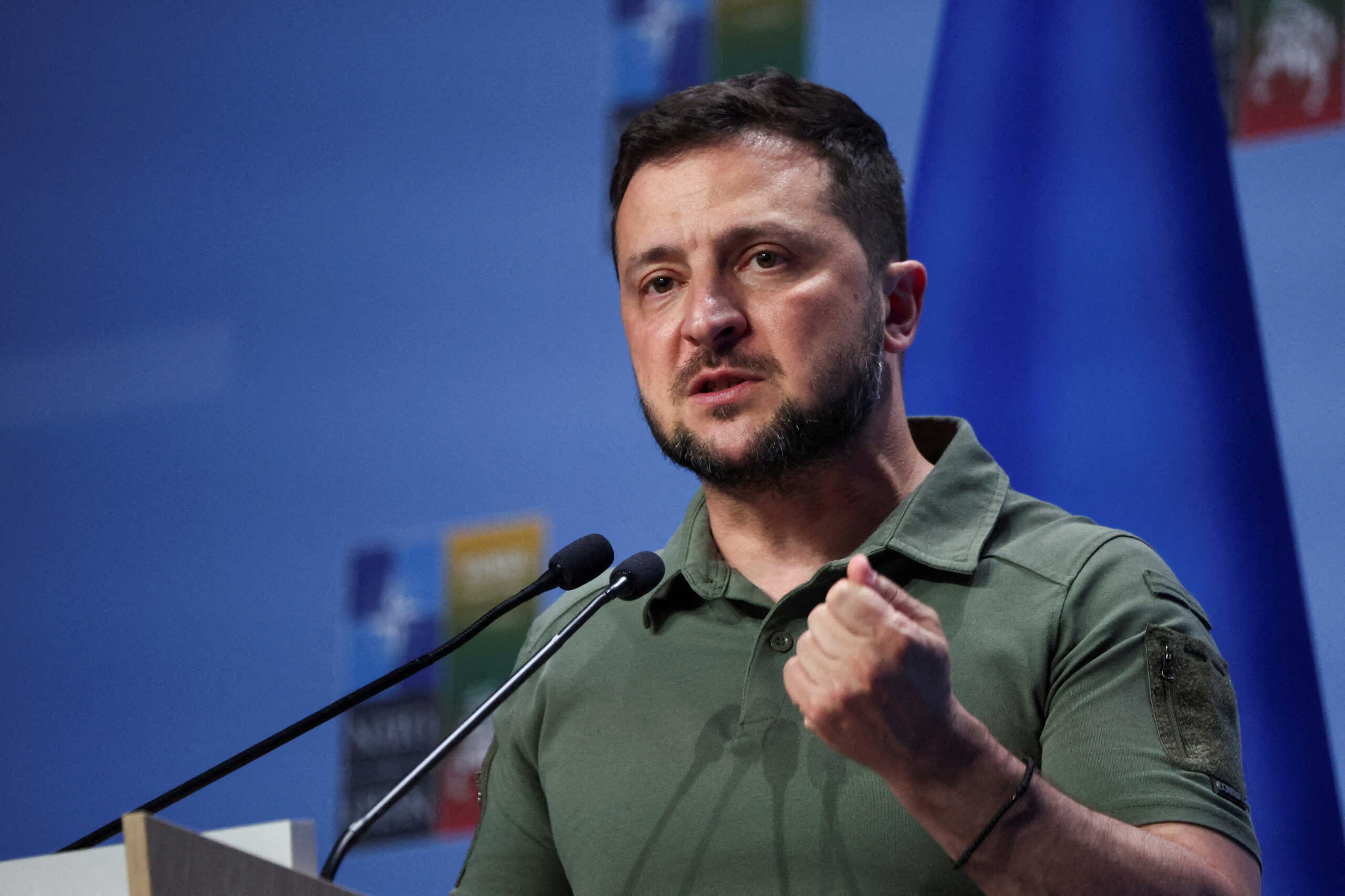 Ζελένσκι: Συνομιλίες με Ρωσία μόνο αν αποσύρει τα στρατεύματα από την Ουκρανία