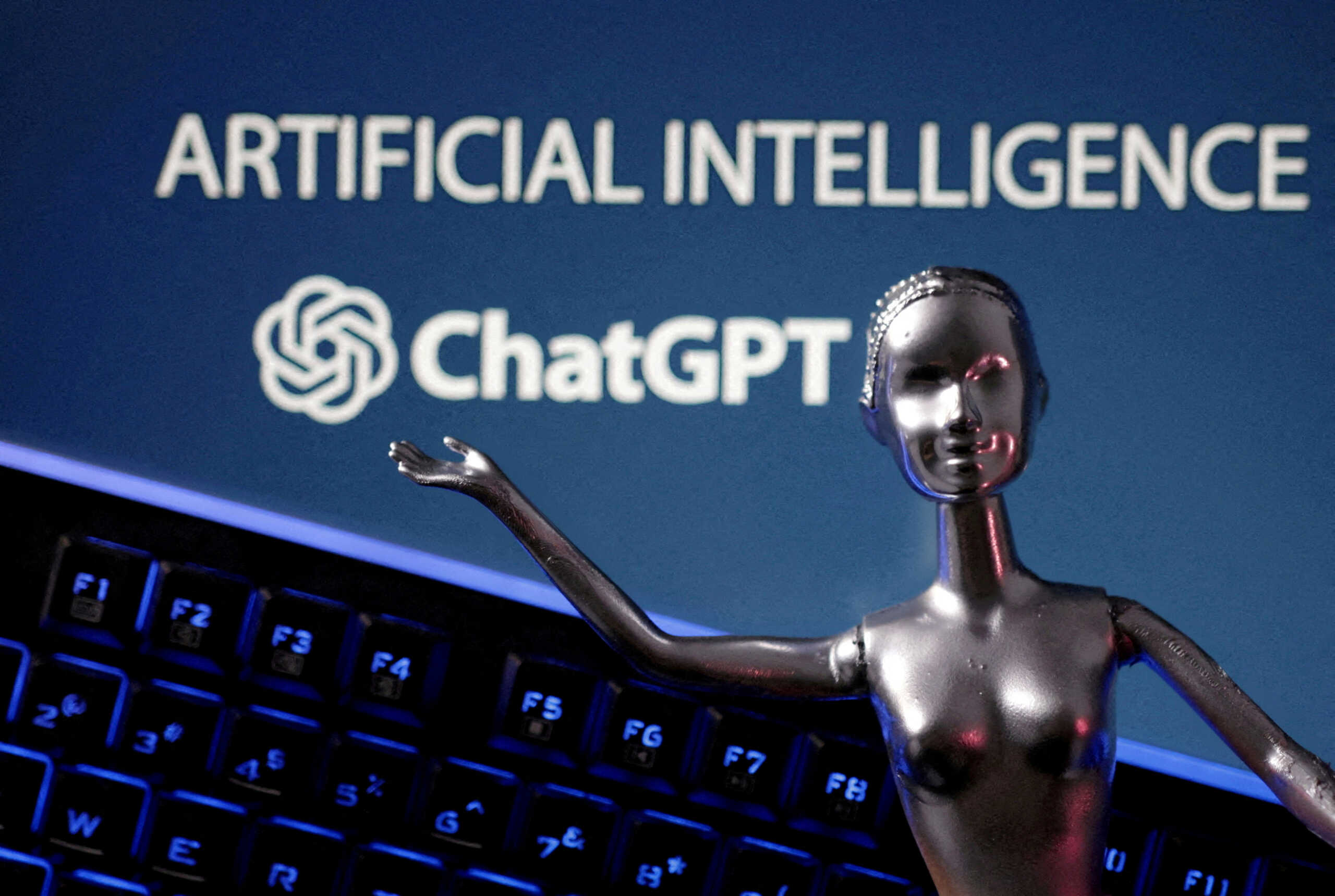 ΗΠΑ: Συγγραφείς μήνυσαν την εταιρεία τεχνητής νοημοσύνης OpenAI γιατί χρησιμοποιεί έργα τους για να «εκπαιδεύσει» το ChatGPT