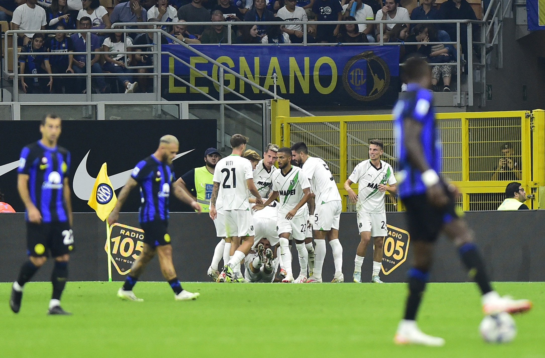 Ίντερ – Σασουόλο 1-2: Πρώτη της φετινή ήττα στη Serie A, μαζί στην κορυφή με την Μίλαν